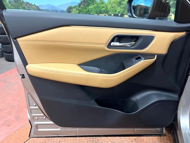 エクストレイル G e-4ORCE 禁煙車 12型ナビ 全周囲カメラ インテリジェントルームミラー タンナッパ革シート パワーバックドア プロパイロット AC100V電源 シートヒーター ステアリングヒーター シルバールーフレール(57枚目)