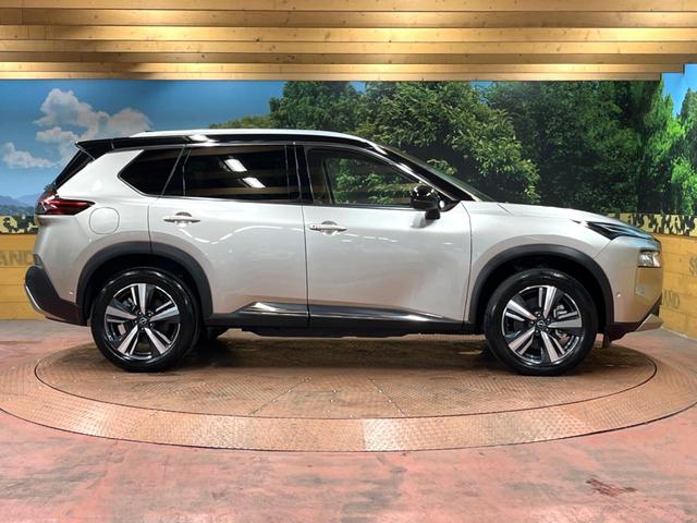 エクストレイル G e-4ORCE 禁煙車 12型ナビ 全周囲カメラ インテリジェントルームミラー タンナッパ革シート パワーバックドア プロパイロット AC100V電源 シートヒーター ステアリングヒーター シルバールーフレール(66枚目)