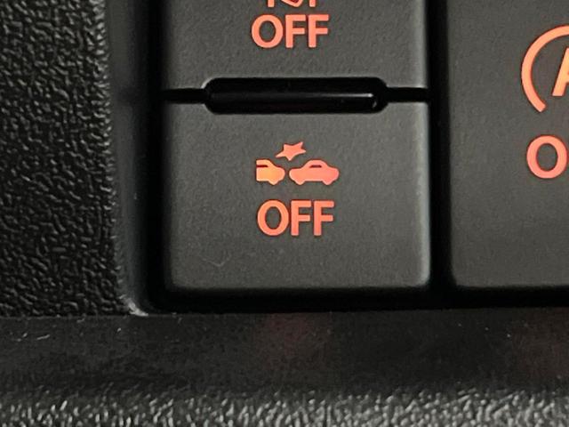 ジムニー ＸＧ　届出済未使用車　４ＷＤ　５ＭＴ　スズキセーフティサポート　車線逸脱警報　コーナーセンサー　オートライト　ダウンヒルアシスト　横滑り防止装置　キーレスキー　盗難防止装置　アイドリングストップ（4枚目）