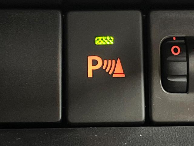 ジムニー ＸＧ　届出済未使用車　４ＷＤ　５ＭＴ　スズキセーフティサポート　車線逸脱警報　コーナーセンサー　オートライト　ダウンヒルアシスト　横滑り防止装置　キーレスキー　盗難防止装置　アイドリングストップ（6枚目）