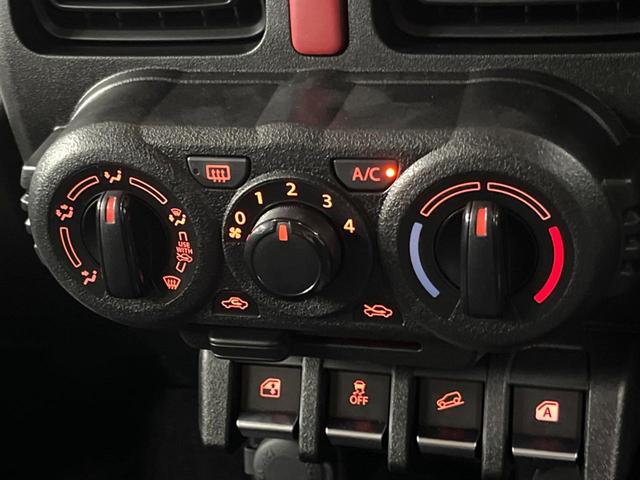 ジムニー ＸＧ　届出済未使用車　４ＷＤ　５ＭＴ　スズキセーフティサポート　車線逸脱警報　コーナーセンサー　オートライト　ダウンヒルアシスト　横滑り防止装置　キーレスキー　盗難防止装置　アイドリングストップ（28枚目）