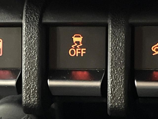 ジムニー ＸＧ　届出済未使用車　４ＷＤ　５ＭＴ　スズキセーフティサポート　車線逸脱警報　コーナーセンサー　オートライト　ダウンヒルアシスト　横滑り防止装置　キーレスキー　盗難防止装置　アイドリングストップ（30枚目）