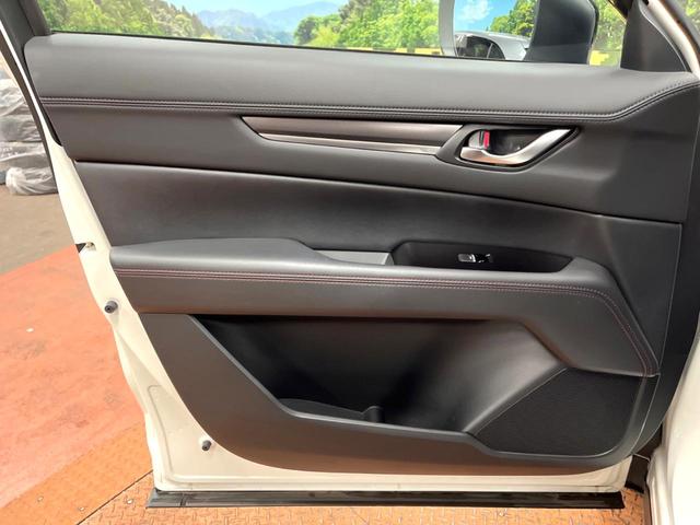 ＣＸ－５ ＸＤ　スポーツアピアランス　１０型ナビ　全周囲カメラ　衝突軽減システム　レーダークルーズ　フルセグＴＶ　ブラインドスポットモニター　パワーバックドア　レザーシート　シートヒーター　パワーシート　ＬＥＤヘッド　クリアランスソナー（41枚目）