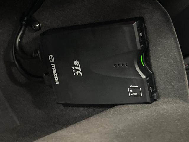 ＣＸ－５ ＸＤ　スポーツアピアランス　１０型ナビ　全周囲カメラ　衝突軽減システム　レーダークルーズ　フルセグＴＶ　ブラインドスポットモニター　パワーバックドア　レザーシート　シートヒーター　パワーシート　ＬＥＤヘッド　クリアランスソナー（53枚目）