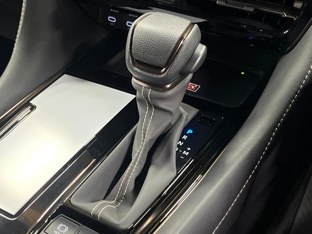 アルファード Ｚ　モデリスタエアロ　ムーンルーフ　後席モニター　１４型ナビ　全周囲カメラ　シグネチャーイルミブレード　両側電動ドア　レーダークルーズ　ブラインドスポットモニター　禁煙車　電動リアゲート　レザーシート（27枚目）