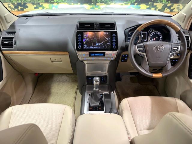 ランドクルーザープラド ＴＸ　Ｌパッケージ　サンルーフ　メーカーナビ　全周囲カメラ　７人乗り　ブラインドスポットモニター　ブラックルーフレール　フルセグＴＶ　禁煙車　シートエアコン　セーフティセンス　レーダークルーズ　クリアランスソナー　ＥＴＣ（2枚目）