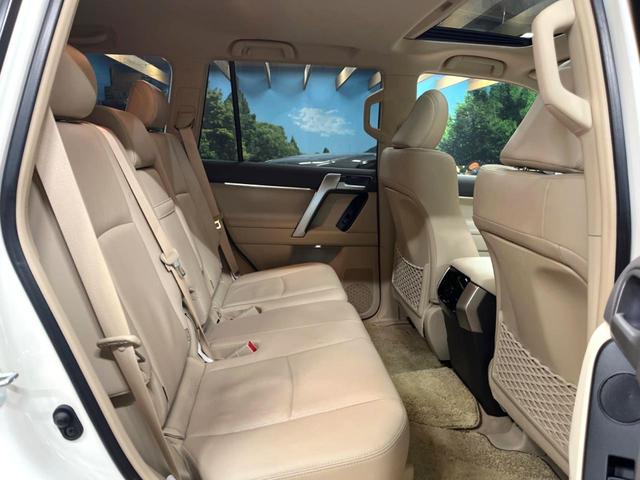 ランドクルーザープラド ＴＸ　Ｌパッケージ　サンルーフ　メーカーナビ　全周囲カメラ　７人乗り　ブラインドスポットモニター　ブラックルーフレール　フルセグＴＶ　禁煙車　シートエアコン　セーフティセンス　レーダークルーズ　クリアランスソナー　ＥＴＣ（9枚目）