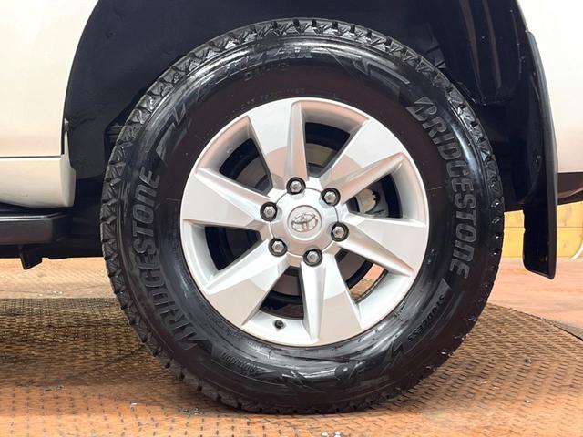 ランドクルーザープラド ＴＸ　Ｌパッケージ　サンルーフ　メーカーナビ　全周囲カメラ　７人乗り　ブラインドスポットモニター　ブラックルーフレール　フルセグＴＶ　禁煙車　シートエアコン　セーフティセンス　レーダークルーズ　クリアランスソナー　ＥＴＣ（49枚目）