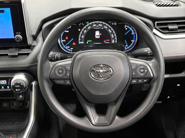 ＲＡＶ４ ハイブリッドＸ　４ＷＤ　禁煙車　８型ディスプレイ　バックカメラ　フルセグ　ＡＣ１００Ｖ電源　セーフティセンス　レーダークルーズ　クリアランスソナー　純正１７アルミ　ＬＥＤヘッド　ルーフレール　ＥＴＣ　オートハイビーム（11枚目）