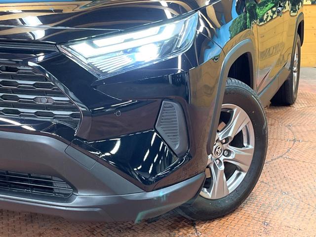 ＲＡＶ４ ハイブリッドＸ　４ＷＤ　禁煙車　８型ディスプレイ　バックカメラ　フルセグ　ＡＣ１００Ｖ電源　セーフティセンス　レーダークルーズ　クリアランスソナー　純正１７アルミ　ＬＥＤヘッド　ルーフレール　ＥＴＣ　オートハイビーム（12枚目）
