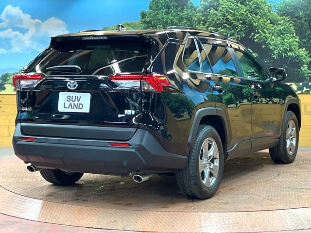 ＲＡＶ４ ハイブリッドＸ　４ＷＤ　禁煙車　８型ディスプレイ　バックカメラ　フルセグ　ＡＣ１００Ｖ電源　セーフティセンス　レーダークルーズ　クリアランスソナー　純正１７アルミ　ＬＥＤヘッド　ルーフレール　ＥＴＣ　オートハイビーム（17枚目）