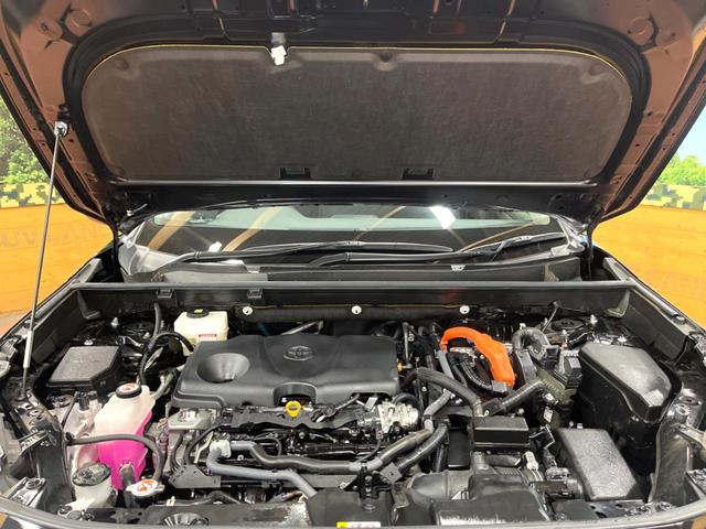 ＲＡＶ４ ハイブリッドＸ　４ＷＤ　禁煙車　８型ディスプレイ　バックカメラ　フルセグ　ＡＣ１００Ｖ電源　セーフティセンス　レーダークルーズ　クリアランスソナー　純正１７アルミ　ＬＥＤヘッド　ルーフレール　ＥＴＣ　オートハイビーム（18枚目）