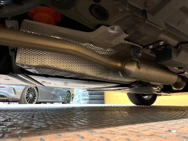 ＲＡＶ４ ハイブリッドＸ　４ＷＤ　禁煙車　８型ディスプレイ　バックカメラ　フルセグ　ＡＣ１００Ｖ電源　セーフティセンス　レーダークルーズ　クリアランスソナー　純正１７アルミ　ＬＥＤヘッド　ルーフレール　ＥＴＣ　オートハイビーム（36枚目）