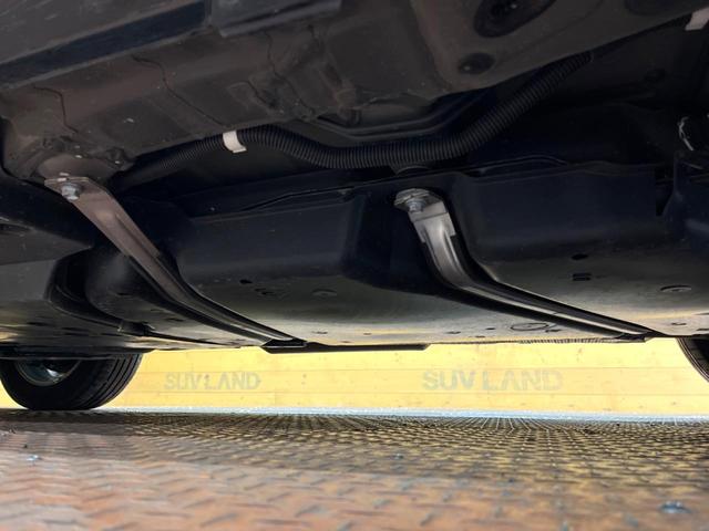 ＲＡＶ４ ハイブリッドＸ　４ＷＤ　禁煙車　８型ディスプレイ　バックカメラ　フルセグ　ＡＣ１００Ｖ電源　セーフティセンス　レーダークルーズ　クリアランスソナー　純正１７アルミ　ＬＥＤヘッド　ルーフレール　ＥＴＣ　オートハイビーム（40枚目）