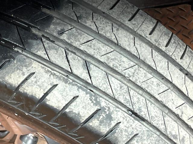 ＲＡＶ４ ハイブリッドＸ　４ＷＤ　禁煙車　８型ディスプレイ　バックカメラ　フルセグ　ＡＣ１００Ｖ電源　セーフティセンス　レーダークルーズ　クリアランスソナー　純正１７アルミ　ＬＥＤヘッド　ルーフレール　ＥＴＣ　オートハイビーム（43枚目）