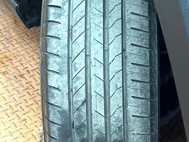 ＲＡＶ４ ハイブリッドＸ　４ＷＤ　禁煙車　８型ディスプレイ　バックカメラ　フルセグ　ＡＣ１００Ｖ電源　セーフティセンス　レーダークルーズ　クリアランスソナー　純正１７アルミ　ＬＥＤヘッド　ルーフレール　ＥＴＣ　オートハイビーム（44枚目）