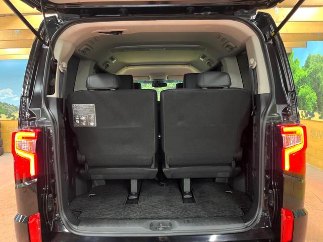 デリカD:5 ブラックエディション 11型BIGX 全周囲カメラ 電動サイドステップ 7人乗り 黒革シート 禁煙車 両側パワスラ パワーバックドア 衝突軽減 レーダークルーズ BSM シートヒーター 純正18アルミ LEDヘッド ETC(11枚目)