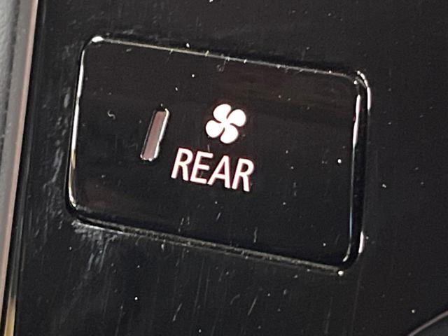 デリカD:5 ブラックエディション 11型BIGX 全周囲カメラ 電動サイドステップ 7人乗り 黒革シート 禁煙車 両側パワスラ パワーバックドア 衝突軽減 レーダークルーズ BSM シートヒーター 純正18アルミ LEDヘッド ETC(25枚目)