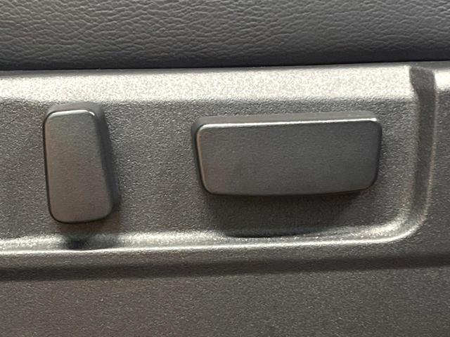 デリカD:5 ブラックエディション 11型BIGX 全周囲カメラ 電動サイドステップ 7人乗り 黒革シート 禁煙車 両側パワスラ パワーバックドア 衝突軽減 レーダークルーズ BSM シートヒーター 純正18アルミ LEDヘッド ETC(43枚目)