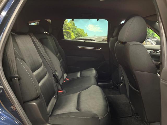 ＣＸ－８ ２５Ｓ　プロアクティブ　ＢＯＳＥ　禁煙車　マツダコネクトナビ　全周囲カメラ　ブラインドスポットモニター　クリアランスソナー　シートヒーター　レーダークルーズ　衝突軽減　ステアリングヒーター　ＬＥＤヘッド　純正１９インチアルミ（9枚目）