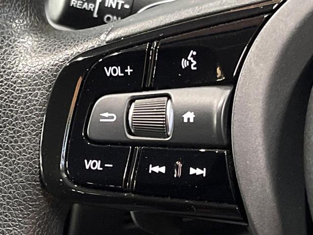 ヴェゼル ｅ：ＨＥＶ　Ｘ　禁煙車　純正ナビ　パドルシフト　バックカメラ　ビルドインＥＴＣ　アダプティブクルーズコントロール　衝突被害軽減システム　ドラレコ　スマートキー　ＬＥＤヘッド　純正１６インチアルミ　オートハイビーム（7枚目）