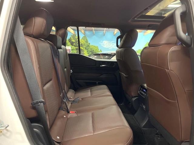 ランドクルーザー250 ZXファーストエディション サンルーフ 12型ナビ 全周囲カメラ JBL 7人乗 モデリスタリアスポイラー フェンダーガーニッシュ 丸目LEDヘッド チームメイト セーフティセンス デジタルインナーミラー レーダークルーズ(10枚目)