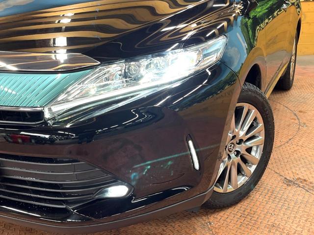 ハリアー プレミアム 禁煙車 サンルーフ 純正9型ナビ バックカメラ 衝突被害軽減システム 電動リアゲート ハーフレザーシート パワーシート コーナーセンサー スマートキー LEDヘッド ビルトインETC クルコン(12枚目)