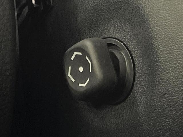 ハリアー プレミアム 禁煙車 サンルーフ 純正9型ナビ バックカメラ 衝突被害軽減システム 電動リアゲート ハーフレザーシート パワーシート コーナーセンサー スマートキー LEDヘッド ビルトインETC クルコン(40枚目)