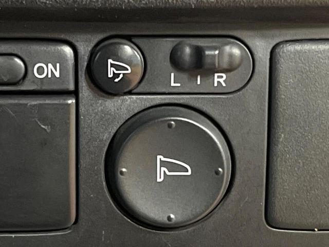 フリード Ｇ　ジャストセレクション　禁煙車　電動スライドドア　ウォークスルー　ＨＩＤヘッド　オートエアコン　ＣＤ　衝突安全ボディ　オートライト　電動格納ミラー（29枚目）