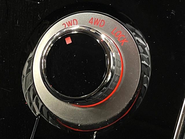 デリカD:5 アーバンギア Pエディション 禁煙車 4WD ディーゼル(軽油) 両側電動ドア 純正SDナビ 後席モニター サイドステップ ETC レーダークルーズ 電動リアゲート パワーシート ドラレコ コーナーセンサー スマートキー(7枚目)