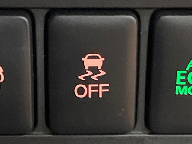 デリカD:5 アーバンギア Pエディション 禁煙車 4WD ディーゼル(軽油) 両側電動ドア 純正SDナビ 後席モニター サイドステップ ETC レーダークルーズ 電動リアゲート パワーシート ドラレコ コーナーセンサー スマートキー(45枚目)