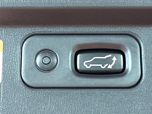 デリカD:5 アーバンギア Pエディション 禁煙車 4WD ディーゼル(軽油) 両側電動ドア 純正SDナビ 後席モニター サイドステップ ETC レーダークルーズ 電動リアゲート パワーシート ドラレコ コーナーセンサー スマートキー(47枚目)