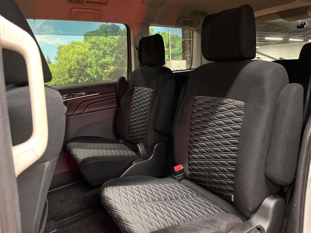 デリカD:5 アーバンギア Pエディション 禁煙車 4WD ディーゼル(軽油) 両側電動ドア 純正SDナビ 後席モニター サイドステップ ETC レーダークルーズ 電動リアゲート パワーシート ドラレコ コーナーセンサー スマートキー(53枚目)