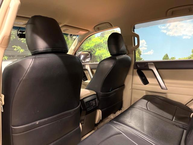 ランドクルーザープラド TX 禁煙車 9型ナビ バックカメラ セーフティセンス レーダークルーズ レーンアシスト コーナーセンサー LEDヘッド ETC オートハイビーム オートエアコン フルセグ Bluetooth接続(28枚目)