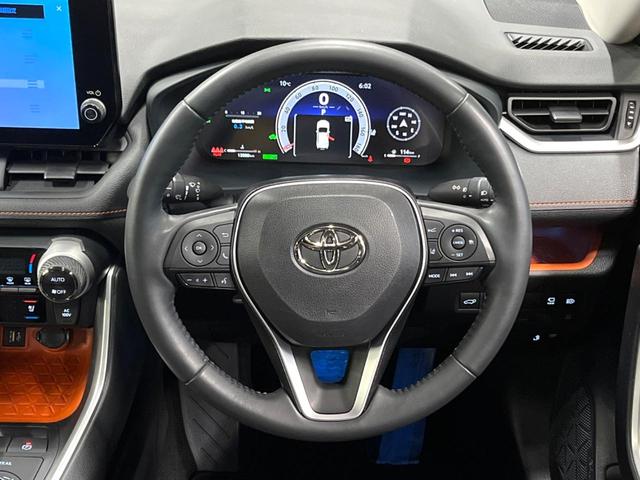 RAV4 ハイブリッドアドベンチャー パノラマルーフ 10型ナビ 全周囲カメラ デジタルインナーミラー パワーバックドア 禁煙車 ブラインドスポットモニター シートベンチレーション ステアリングヒーター 純正19インチアルミ パワーシート(8枚目)