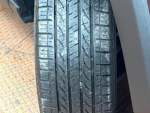 RAV4 ハイブリッドアドベンチャー パノラマルーフ 10型ナビ 全周囲カメラ デジタルインナーミラー パワーバックドア 禁煙車 ブラインドスポットモニター シートベンチレーション ステアリングヒーター 純正19インチアルミ パワーシート(61枚目)