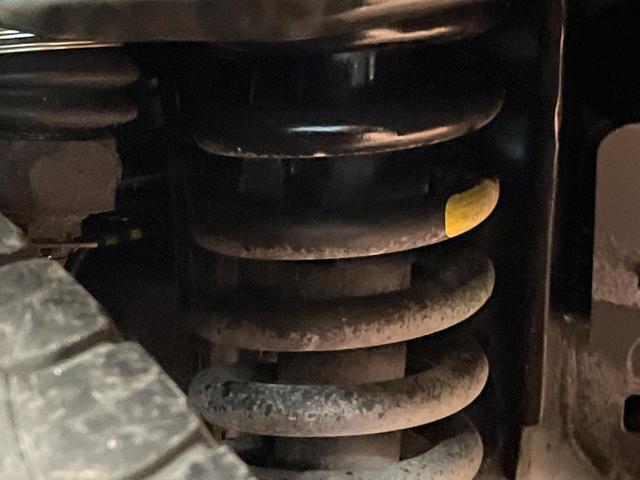 ランドクルーザープラド TX Lパッケージ マットブラックエディション サンルーフ メーカーナビ 全周囲カメラ 7人乗り ブラインドスポットモニター ベージュ内装 禁煙車 シートエアコン セーフティセンス レーダークルーズ クリアランスソナー ルーフレール 純正18アルミ(20枚目)