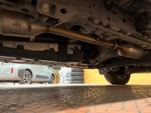 ランドクルーザープラド TX Lパッケージ マットブラックエディション サンルーフ メーカーナビ 全周囲カメラ 7人乗り ブラインドスポットモニター ベージュ内装 禁煙車 シートエアコン セーフティセンス レーダークルーズ クリアランスソナー ルーフレール 純正18アルミ(44枚目)