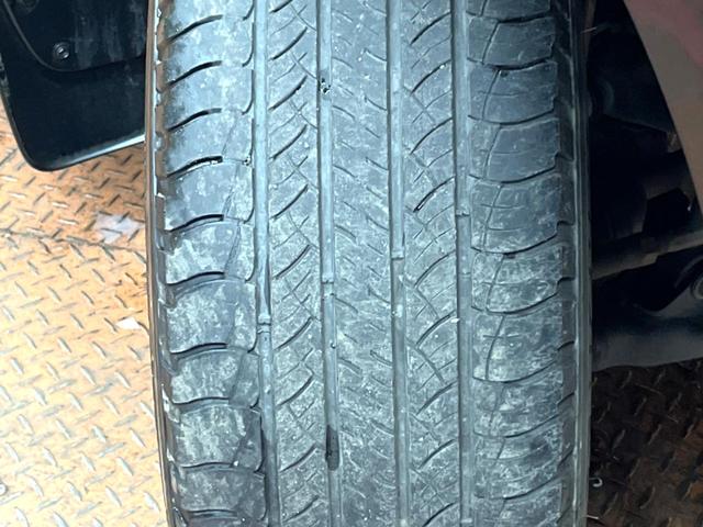 ランドクルーザープラド TX Lパッケージ マットブラックエディション サンルーフ メーカーナビ 全周囲カメラ 7人乗り ブラインドスポットモニター ベージュ内装 禁煙車 シートエアコン セーフティセンス レーダークルーズ クリアランスソナー ルーフレール 純正18アルミ(55枚目)