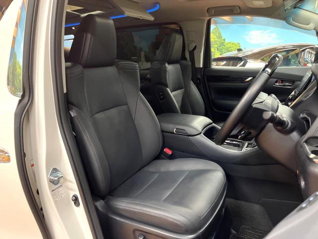 アルファード 2.5S Cパッケージ サンルーフ 後席モニター 9型ナビ デジタルインナーミラー BSM 3眼LEDヘッド 禁煙車 両側パワスラ パワーバックドア シートエアコン フルセグ CD/DVD再生 セーフティセンス ETC(8枚目)