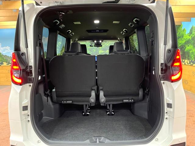 ノア S-Z 10型ナビ 3眼LEDヘッド 7人乗り 禁煙車 両側パワスラ シートヒーター セーフティセンス レーダークルーズ クリアランスソナー バックカメラ フルセグTV 純正17アルミ ETC2.0(11枚目)