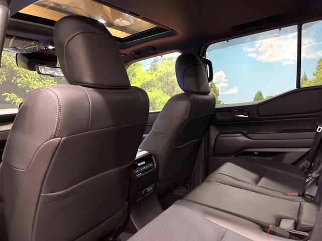 ランドクルーザー250 VX モデリスタバンパーガード 丸目LEDヘッド シグネチャーイルミブレード サンルーフ 12型ディスプレイ 全周囲カメラ 7人乗り 禁煙 ルーフレール シートエアコン 電動リアドア デジタルミラー ETC(57枚目)