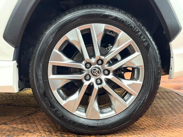 ＲＡＶ４ Ｇ　Ｚパッケージ　モデリスタエアロ　パノラマルーフ　デジタルインナーミラー　９型ナビ　禁煙　バックカメラ　パワーバックドア　ブラインドスポットモニター　セーフティセンス　コーナーセンサー　フルセグＴＶ　純正１９アルミ（32枚目）
