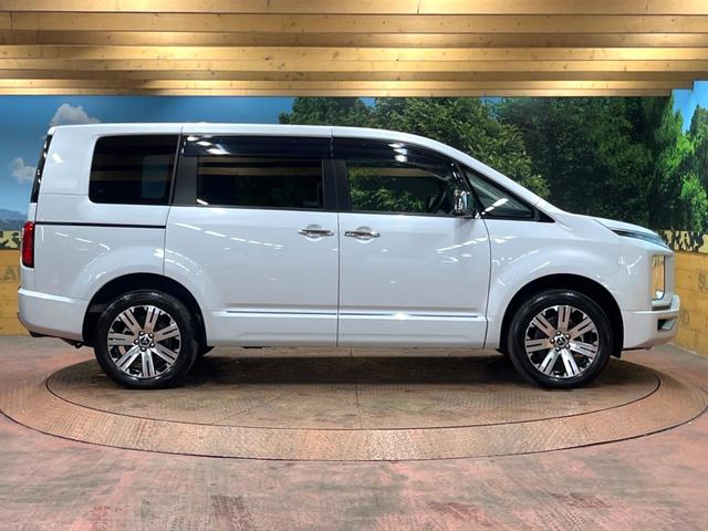 デリカＤ：５ Ｐ　１０型ナビ　全周囲カメラ　電動サイドステップ　両側パワスラ　パワーバックドア　禁煙車　衝突軽減　レーダークルーズ　ブラインドスポットモニター　シートヒーター　純正１８アルミ　ＬＥＤヘッド　ＥＴＣ（61枚目）