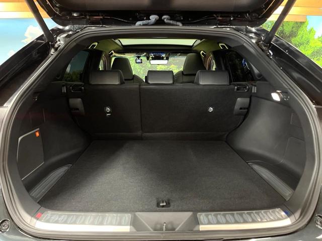 ハリアーハイブリッド Ｚ　レザーパッケージ　調光パノラマルーフ　禁煙車　１２型ナビ　全周囲カメラ　デジタルインナーミラー　ＪＢＬ　シートベンチレーション　パワーバックドア　レーダークルーズ　ＬＥＤヘッド　衝突軽減　Ｂｌｕｅｔｏｏｔｈ再生（10枚目）