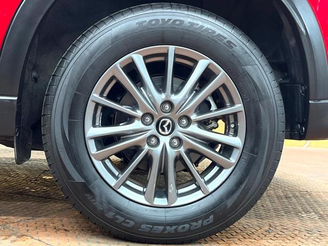 ＣＸ－５ ２０Ｓ　スマートエディション　禁煙車　１０型ナビ　全周囲カメラ　レーダークルーズ　衝突軽減　クリアランスソナー　ＬＥＤヘッド　純正１７インチアルミ　フルセグ　ＥＴＣ　Ｂｌｕｅｔｏｏｔｈ再生　オートマチックハイビーム（26枚目）