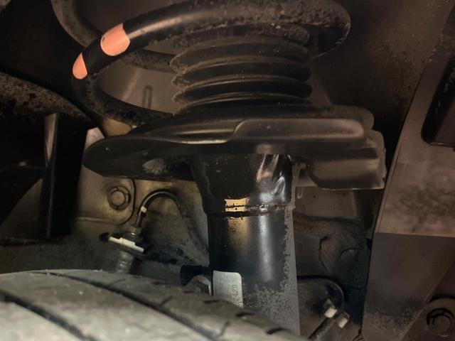 セレナ ｅ－パワー　ハイウェイスターＶ　後席モニター　禁煙車　１０型ナビ　全周囲カメラ　インテリジェントルームミラー　ブラインドスポットモニター　プロパイロット　両側電動ドア　シートヒーター　ステアリングヒーター　純正１５インチアルミ（21枚目）