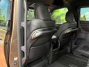 Z 左右独立ムーンルーフ 後席モニター 14型ナビ 全周囲カメラ 禁煙車 デジタルインナーミラー ユニバーサルステップ シートベンチレーション 両側電動ドア パワーバックドア 純正18インチアルミ(25枚目)