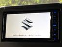 【純正ナビ】人気の純正ナビを装備しております。ナビの使いやすさはもちろん、オーディオ機能も充実！キャンプや旅行はもちろん、通勤や買い物など普段のドライブも楽しくなるはず♪