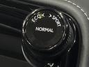 ＮＸ３５０ｈ　バージョンＬ　パノラマルーフ　１４型ナビ　全周囲カメラ　レクサスチームメイト　ルーフレール　デジタルインナーミラー　パークアシスト　禁煙車　黒革シート　シートエアコン　パワーバックドア　３眼ＬＥＤヘッド　ＢＳＭ（41枚目）